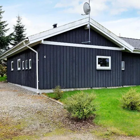 Three-bedroom In 7 Holiday home Hejls